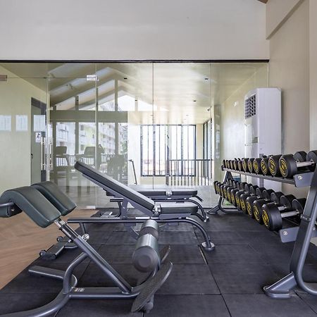 732 Express Condotel, 3 Minutes To Airport, With Gym & Pool Fast Wi-Fi, Free Netflix Мактан Екстериор снимка