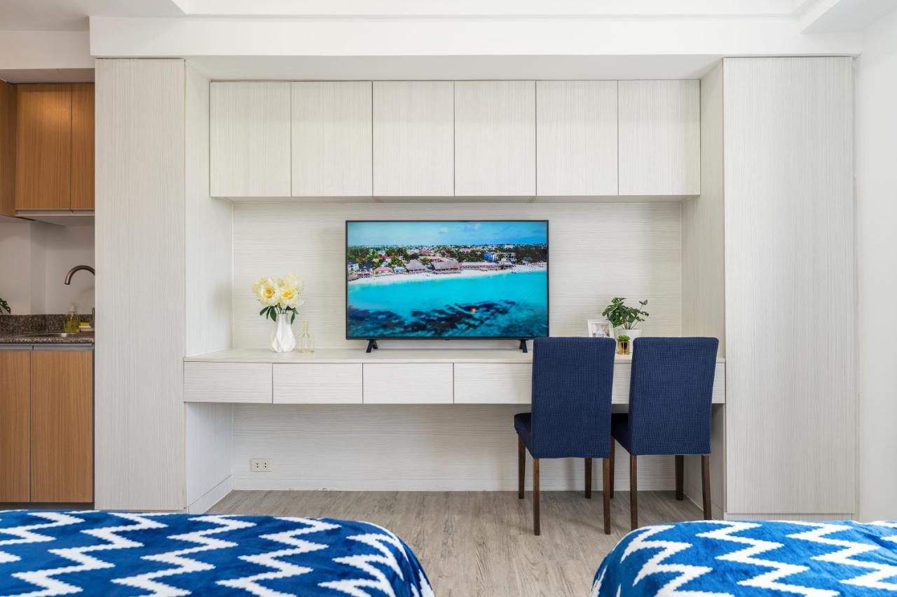 732 Express Condotel, 3 Minutes To Airport, With Gym & Pool Fast Wi-Fi, Free Netflix Мактан Екстериор снимка