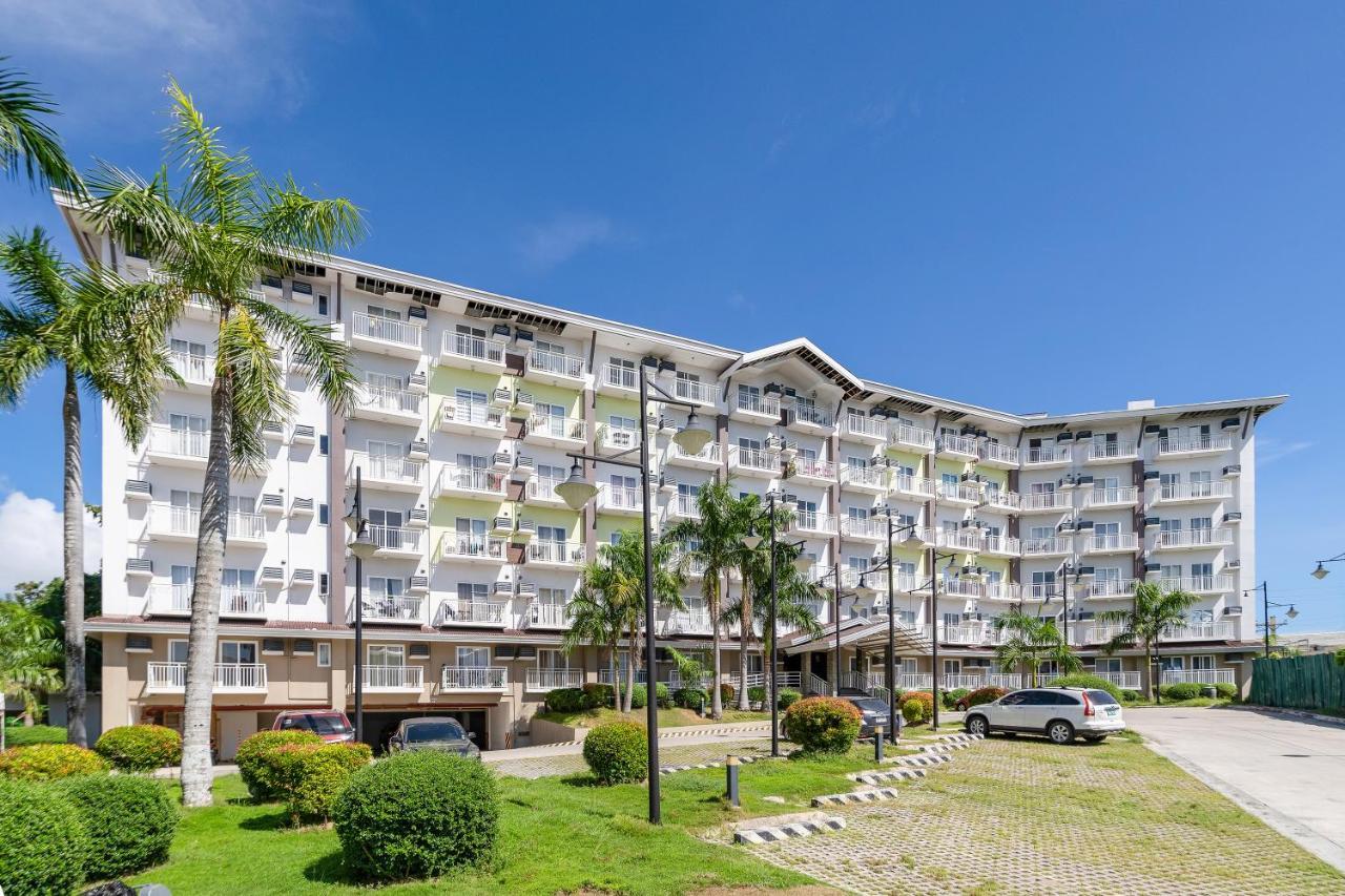 732 Express Condotel, 3 Minutes To Airport, With Gym & Pool Fast Wi-Fi, Free Netflix Мактан Екстериор снимка