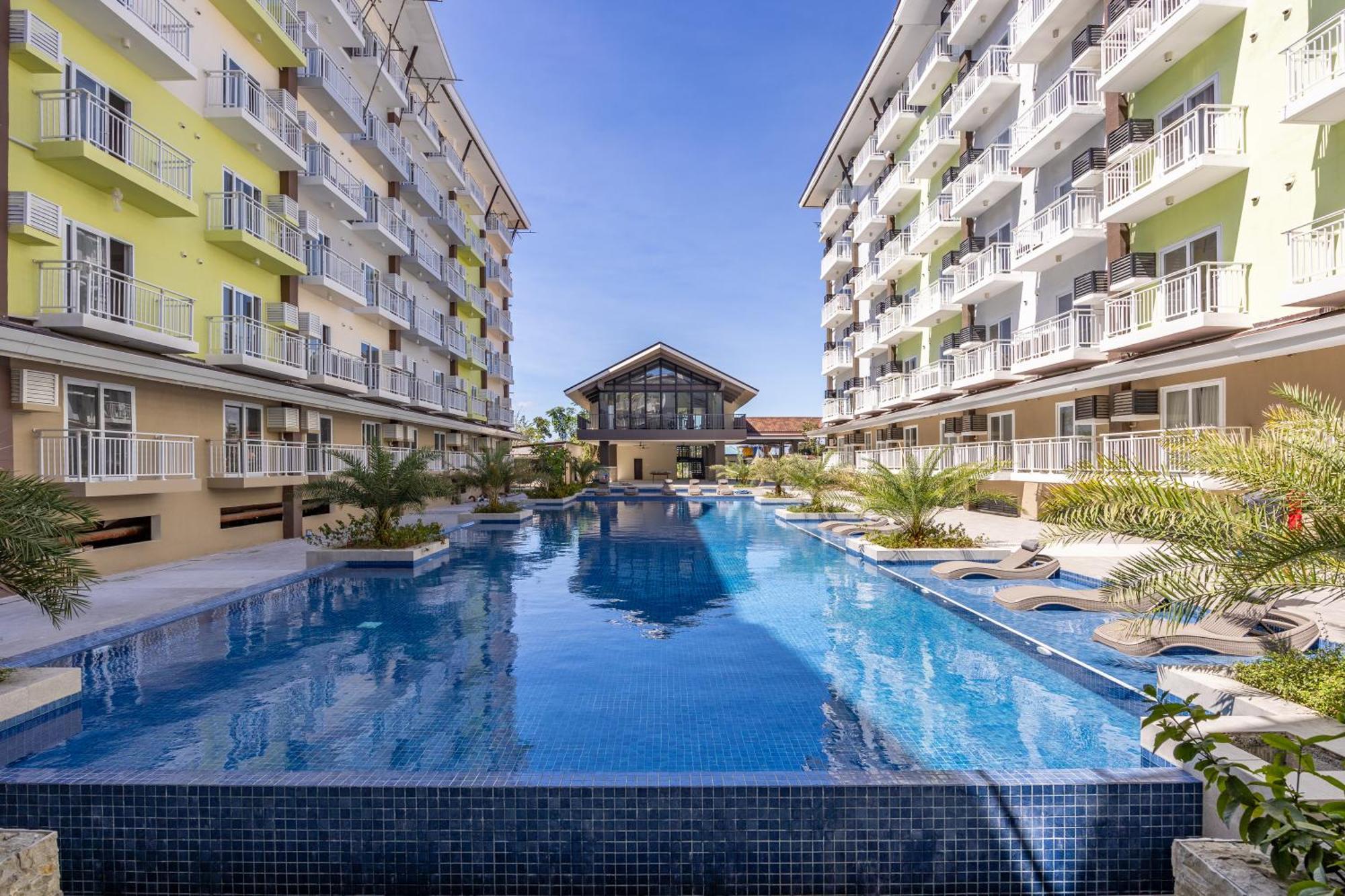 732 Express Condotel, 3 Minutes To Airport, With Gym & Pool Fast Wi-Fi, Free Netflix Мактан Екстериор снимка