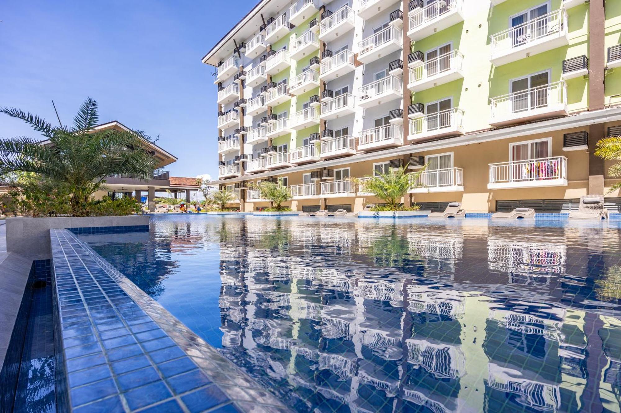 732 Express Condotel, 3 Minutes To Airport, With Gym & Pool Fast Wi-Fi, Free Netflix Мактан Екстериор снимка